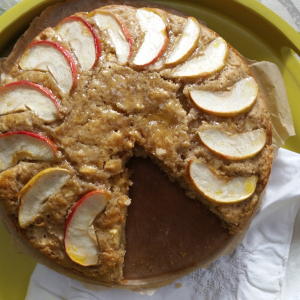 Spiced swedish apple cake